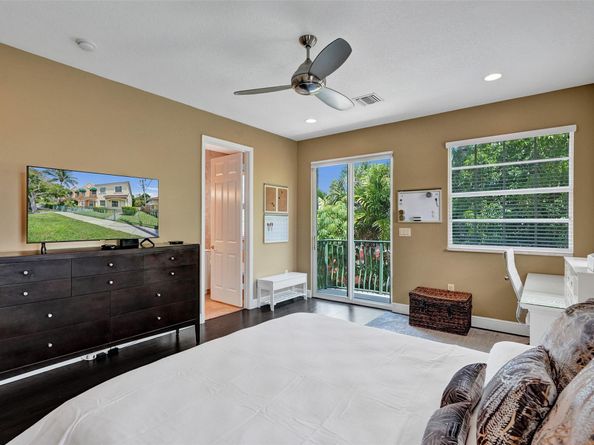 816 S Riverside Dr 816, Pompano Beach FL 33062