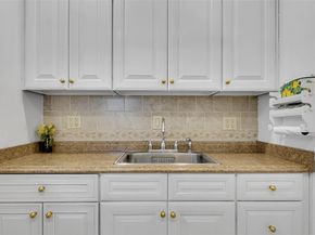 330 S Cypress Rd 610, Pompano Beach FL 33060