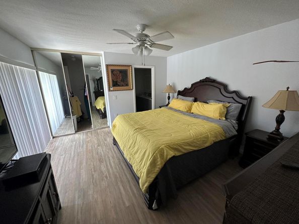246 Charter Way, West Palm Beach FL 33407