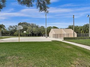 246 Charter Way, West Palm Beach FL 33407