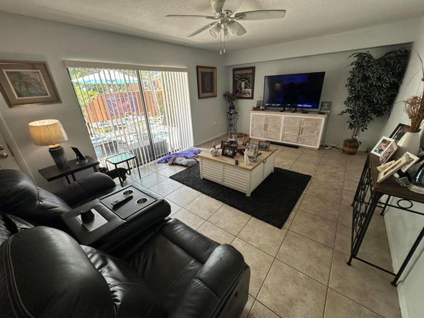 246 Charter Way, West Palm Beach FL 33407