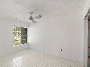 9700 NW 10th St, Pembroke Pines FL 33024