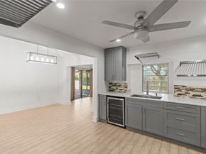 9700 NW 10th St, Pembroke Pines FL 33024