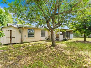 9700 NW 10th St, Pembroke Pines FL 33024