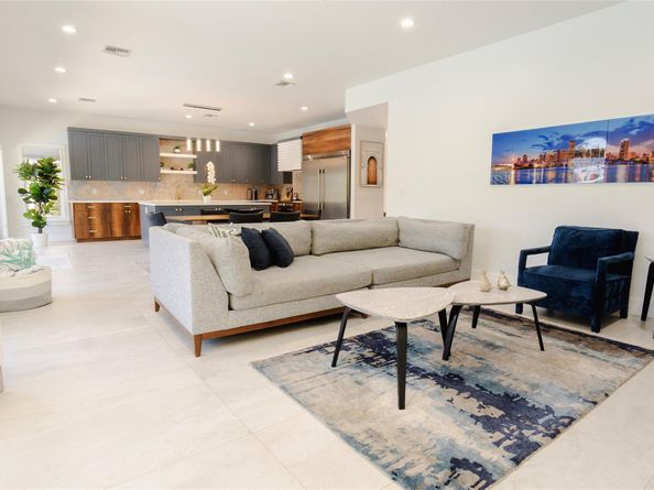 2615 E Las Olas Blvd, Fort Lauderdale FL 33301