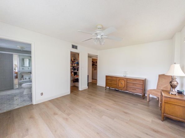 8030 Hampton Boulevard 106, North Lauderdale FL 33068