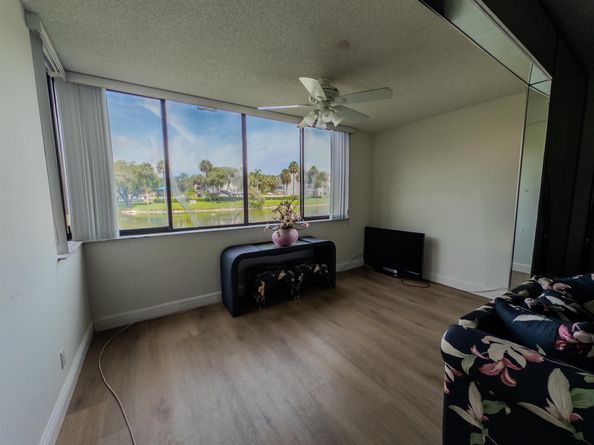 8030 Hampton Boulevard 106, North Lauderdale FL 33068