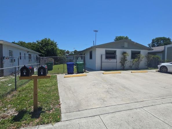 2590 NW 14th St, Fort Lauderdale FL 33311