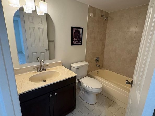 9033 Wiles Rd 202, Coral Springs FL 33067