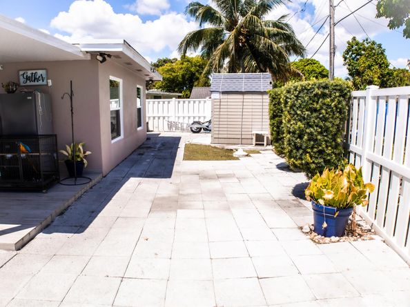 533 Cherry Road, West Palm Beach FL 33409