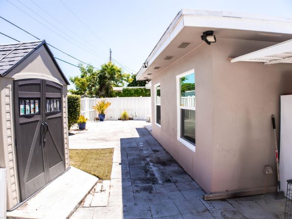 533 Cherry Road, West Palm Beach FL 33409