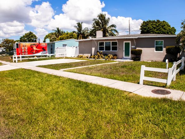 533 Cherry Road, West Palm Beach FL 33409