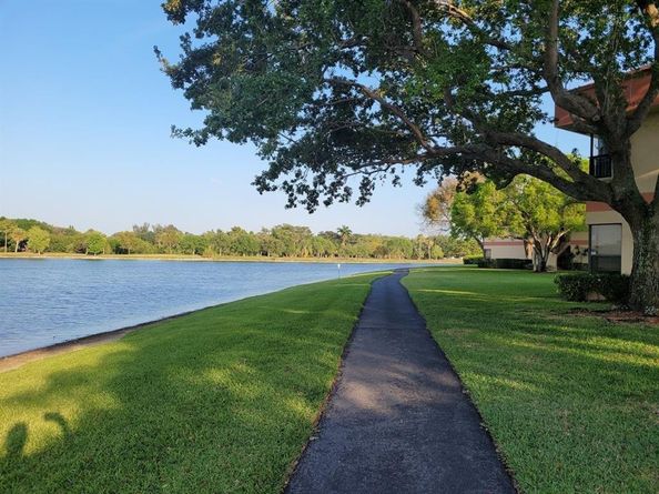 2744 S Carambola Cir S 1919, Coconut Creek FL 33066