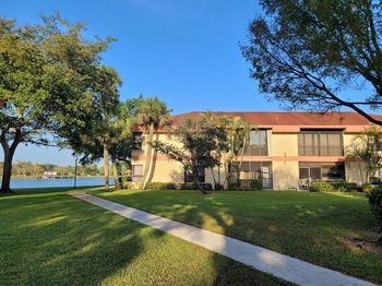 2744 S Carambola Cir S