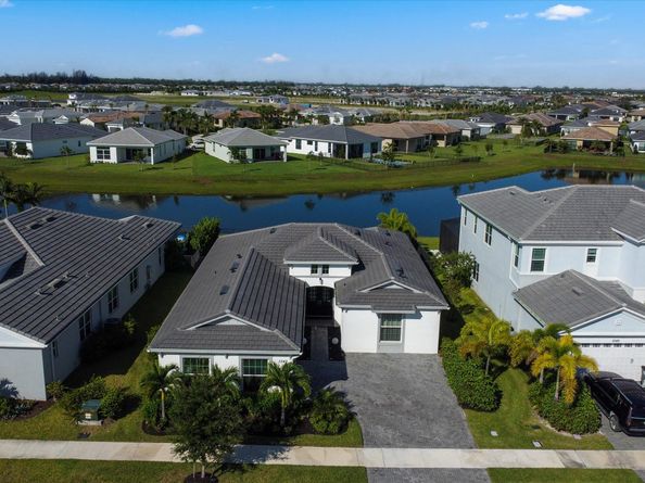 5543 Liberty Lane, Westlake FL 33470