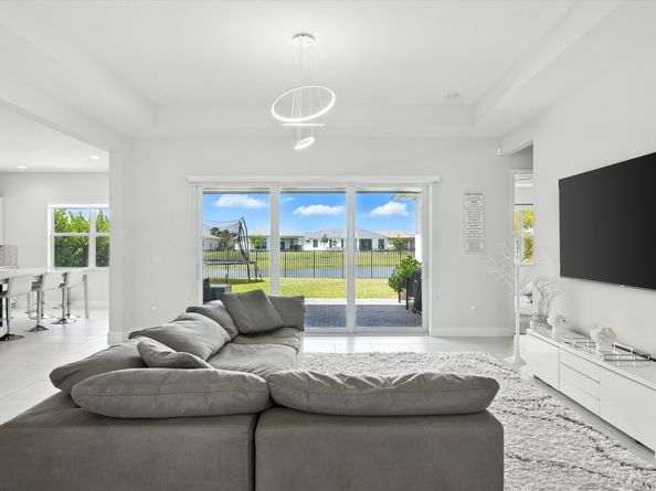 5543 Liberty Lane, Westlake FL 33470