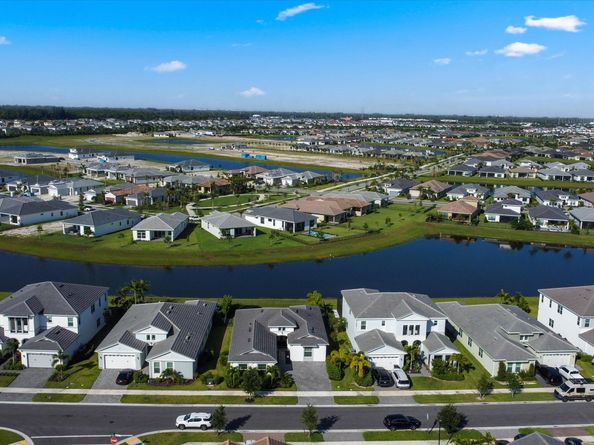 5543 Liberty Lane, Westlake FL 33470