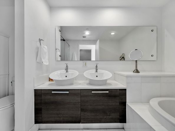 2950 NE 188th St 421, Aventura FL 33180
