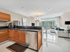 2950 NE 188th St 421, Aventura FL 33180