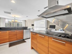 2950 NE 188th St 421, Aventura FL 33180