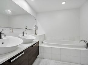 2950 NE 188th St 421, Aventura FL 33180