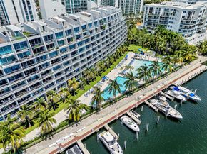 2950 NE 188th St 421, Aventura FL 33180