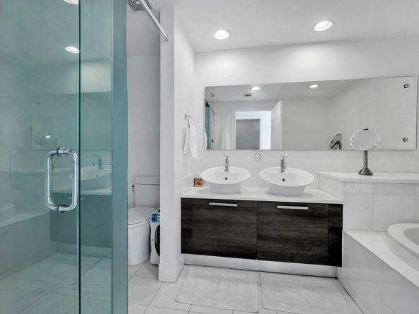 2950 NE 188th St 421, Aventura FL 33180