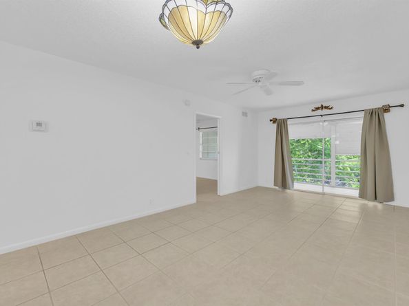 150 Lake Meryldr 247, West Palm Beach FL 33411