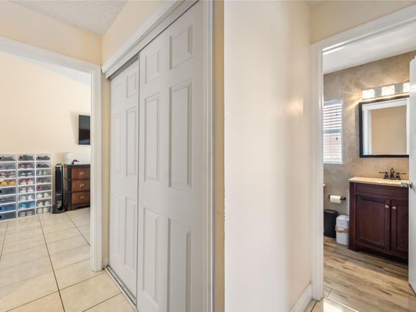3070 Martello Dr, Margate FL 33063