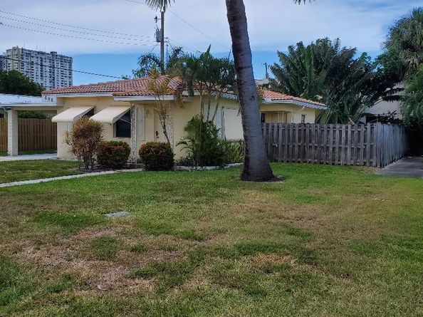 608 S Riverside Dr, Pompano Beach FL 33062
