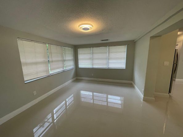 1625 NW 12TH Ct, Fort Lauderdale FL 33311
