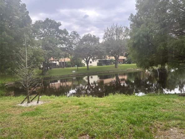 3281 Cocoplum Cir 3281, Coconut Creek FL 33063