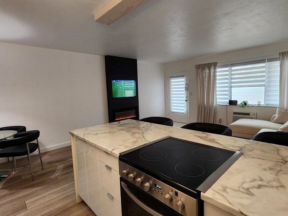 1015 SW 11th Ave 14K, Hallandale Beach FL 33009