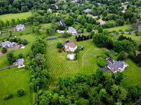104 Whisper Wood Court, Newtown PA 18940