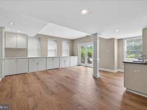 104 Whisper Wood Court, Newtown PA 18940