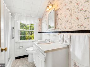 204 Flintlock Road, Drexel Hill PA 19026
