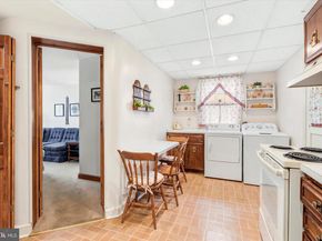 204 Flintlock Road, Drexel Hill PA 19026