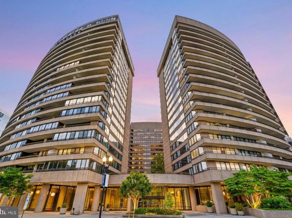 1300 Crystal Drive 606S, Arlington VA 22202