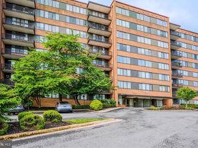 4390 Lorcom Lane 102, Arlington VA 22207