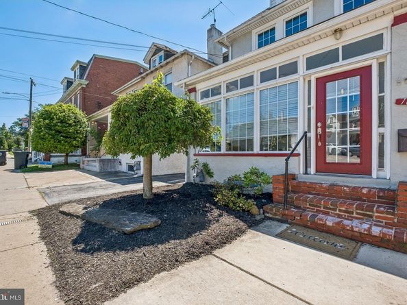 105 Spring Mill Avenue, Conshohocken PA 19428