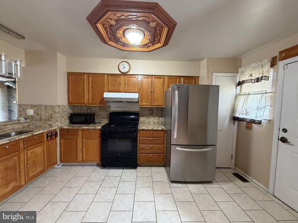 810 N Park Avenue, Philadelphia PA 19123