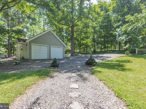 975 Taylorsville Road, Washington Crossing PA 18977