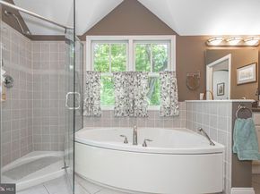 975 Taylorsville Road, Washington Crossing PA 18977
