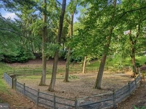 4009 Highwood Court NW, Washington DC 20007
