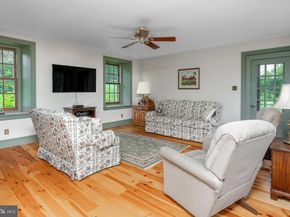 387 Tomlinson Road, Huntingdon Valley PA 19006