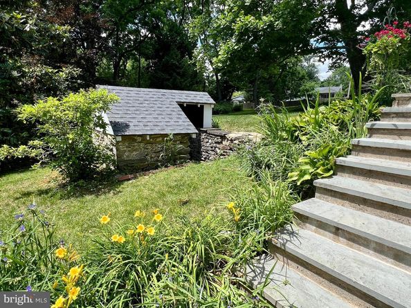 387 Tomlinson Road, Huntingdon Valley PA 19006