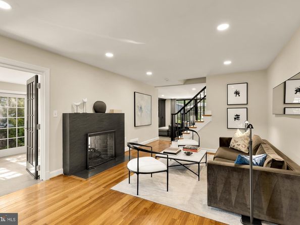 517 Janneys Lane, Alexandria VA 22302