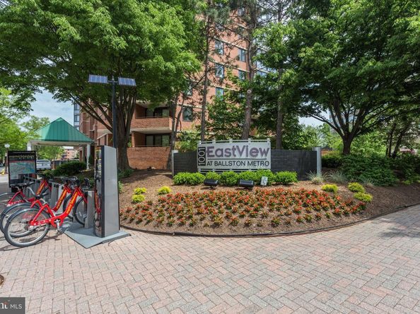 1001 N Randolph Street 302, Arlington VA 22201