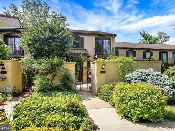 2128 Bryn Mawr Place, Ardmore PA 19003