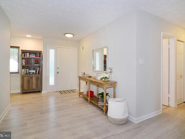 2215 Sanibel Drive, Reston VA 20191